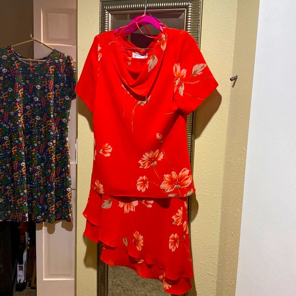 Studio I two piece skirt set - Picture 1 of 7